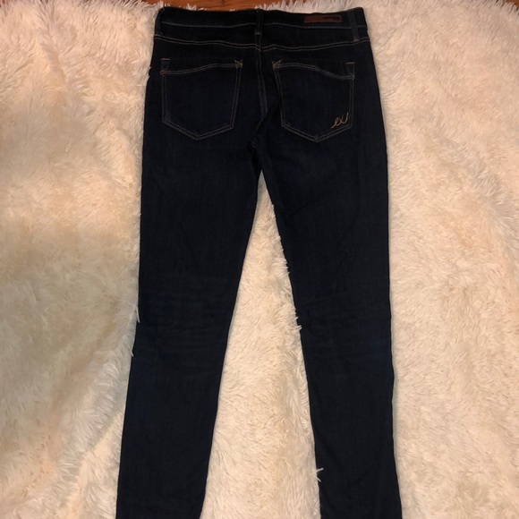 Express Mid Rise Dark Wash Legging Jeans, size 4 - Picture 3 of 4